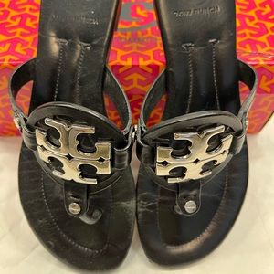 Tory Burch Miller 2 black leather with bronze metal logo size 7.5